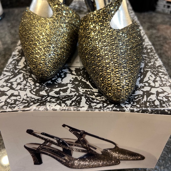 Sparkly Gold J. Renee' Shoes , size 7M with stretch strap & 2 3/4 inches heels. - Picture 2 of 9